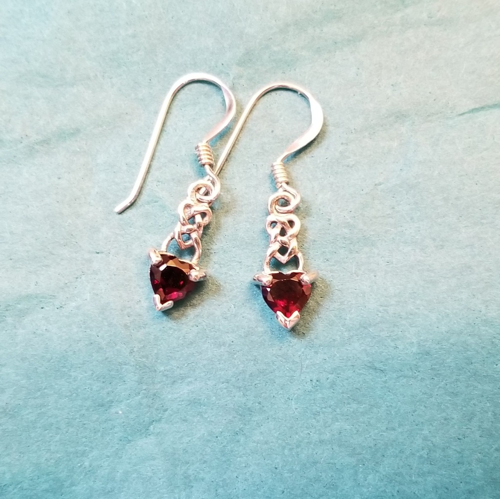 .925 Silver Celtic Knotwork Heart Garnet Earrings - Picture 7 of 8